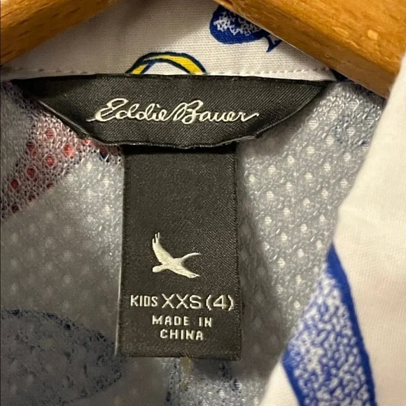 EDDIE BAUER NWOT Toddler Boys 4 Fish Button Down Short Sleeve Fishing - Picture 3 of 5